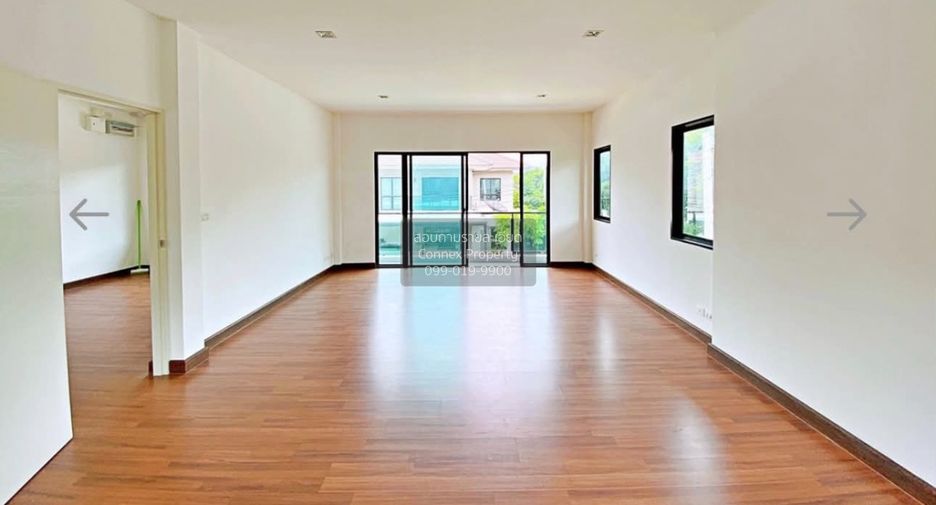 For sale 4 bedrooms house in Sai Mai, Bangkok