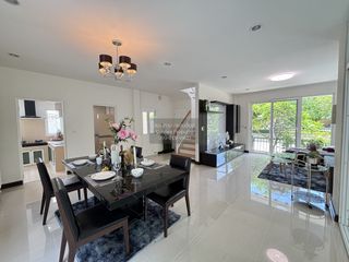Casa en venta de 4 habitaciones en Bang Khun Thian, Bangkok