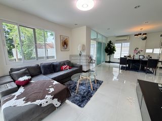 Casa en venta de 4 habitaciones en Bang Khun Thian, Bangkok