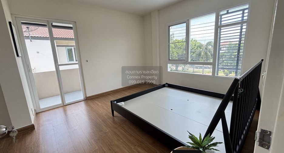 For sale 4 bedrooms house in Bang Khun Thian, Bangkok