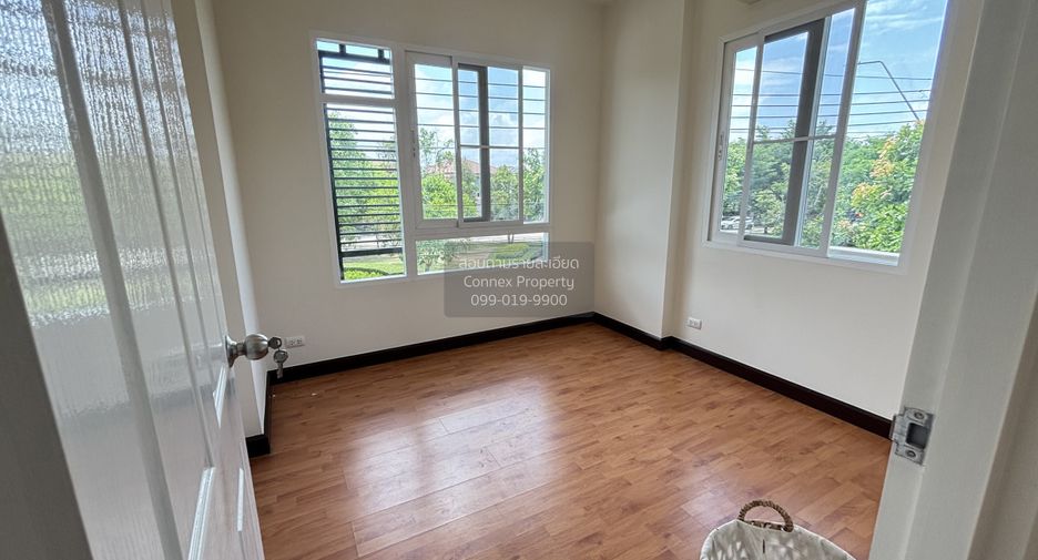 For sale 4 bedrooms house in Bang Khun Thian, Bangkok