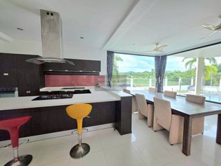 ขาย 3 ห้องนอน บ้านเดี่ยว ใน บางเสร่, พัทยา