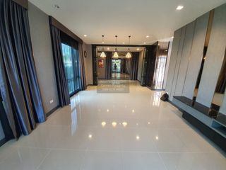 For sale 4 bedrooms house in Bang Khun Thian, Bangkok