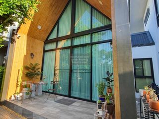 For sale 4 bedrooms house in Bang Khun Thian, Bangkok