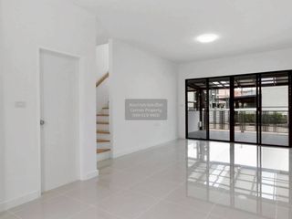For sale 3 ベッドルーム townhouse in Taling Chan, Bangkok