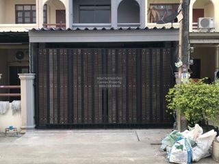 For sale 3 bedrooms townhouse in Min Buri, Bangkok