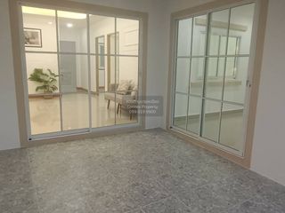 For sale 3 bedrooms townhouse in Thanyaburi, Pathum Thani