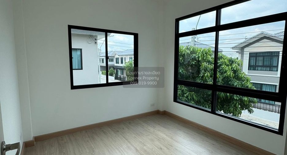 For sale 4 bedrooms house in Khlong Sam Wa, Bangkok