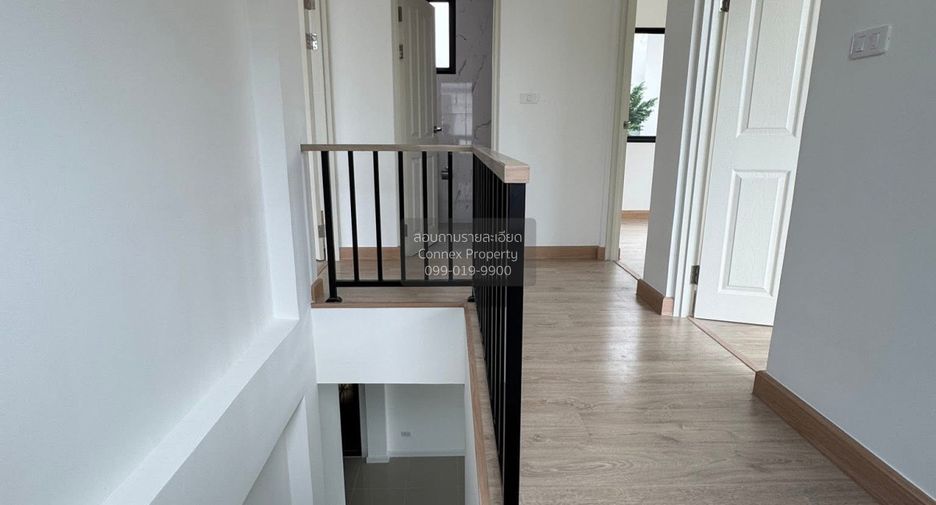 For sale 4 bedrooms house in Khlong Sam Wa, Bangkok