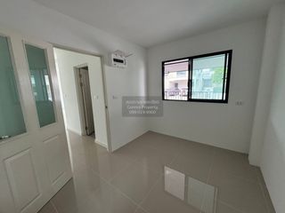 For sale 4 bedrooms house in Khlong Sam Wa, Bangkok