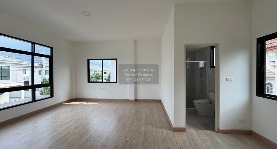 For sale 4 bedrooms house in Khlong Sam Wa, Bangkok