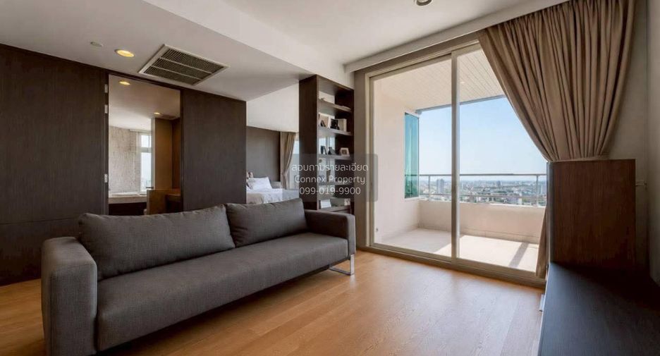 For sale 4 bedrooms condo in Bang Kho Laem, Bangkok