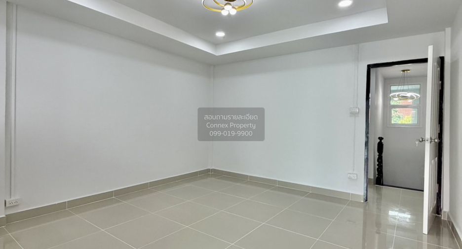 For sale 3 bedrooms townhouse in Mueang Nonthaburi, Nonthaburi