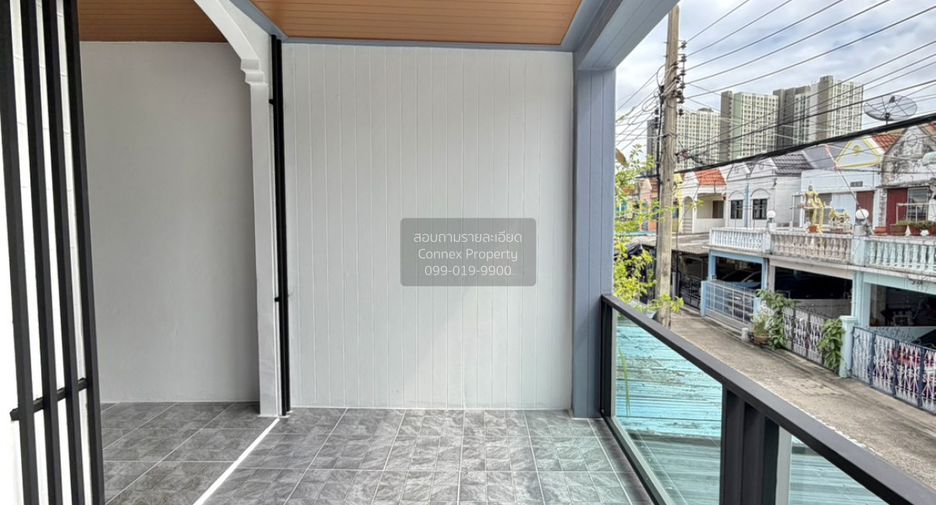 For sale 3 bedrooms townhouse in Mueang Nonthaburi, Nonthaburi