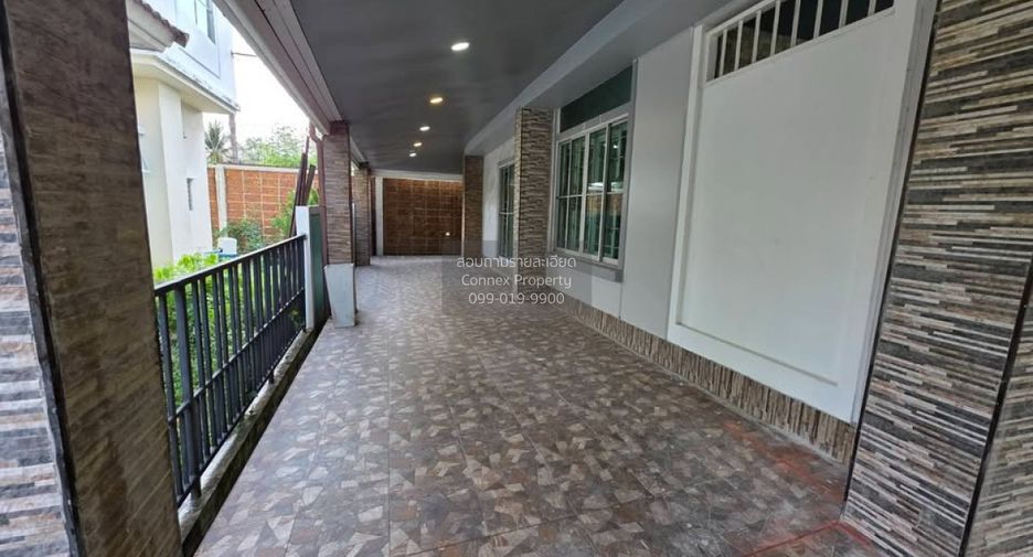 For sale 5 bedrooms house in Bang Khun Thian, Bangkok
