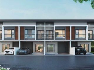 For sale 3 bedrooms townhouse in Lat Krabang, Bangkok