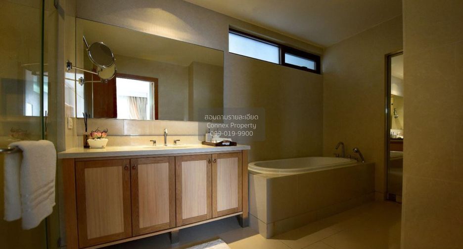 For sale 2 ベッドルーム condo in Khlong Toei, Bangkok