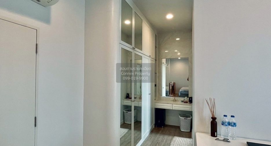 For sale 4 bedrooms house in Khlong Sam Wa, Bangkok