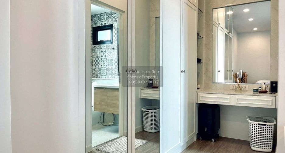 For sale 4 bedrooms house in Khlong Sam Wa, Bangkok