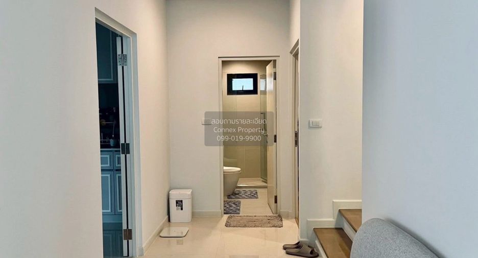 For sale 4 bedrooms house in Khlong Sam Wa, Bangkok