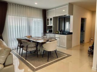 For sale 4 bedrooms house in Khlong Sam Wa, Bangkok