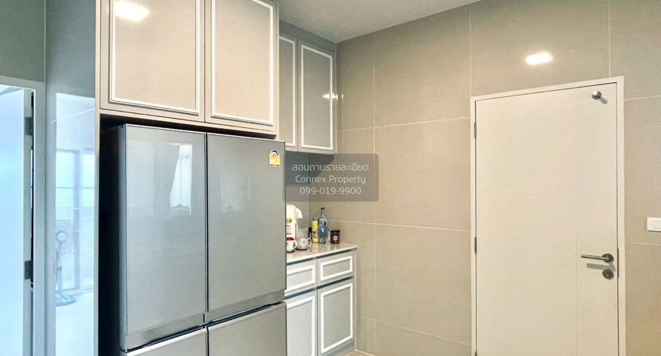 For sale 4 bedrooms house in Khlong Sam Wa, Bangkok