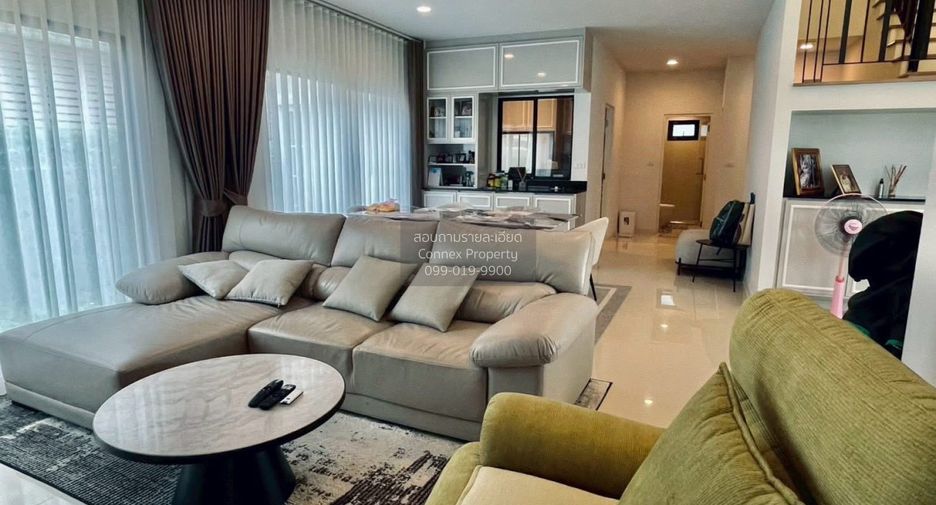 For sale 4 bedrooms house in Khlong Sam Wa, Bangkok