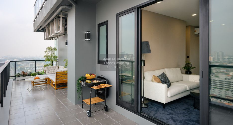 For sale 2 bedrooms condo in Phaya Thai, Bangkok