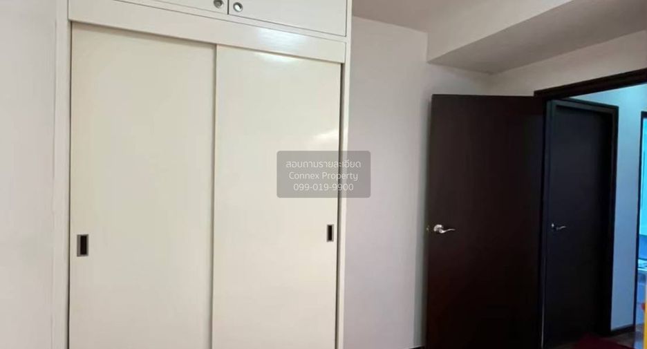 Condo en venta de 3 habitaciones en Yan Nawa, Bangkok