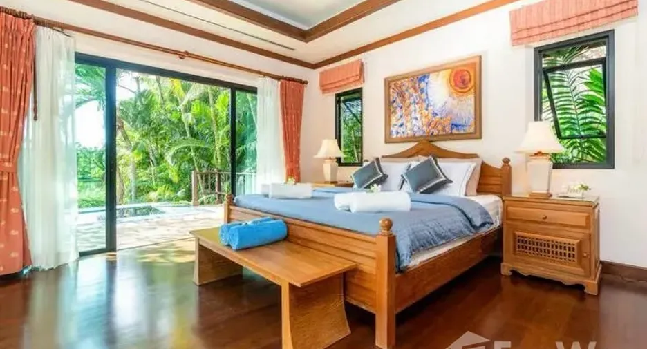 For sale 4 bedrooms villa in Mueang Phuket, Phuket