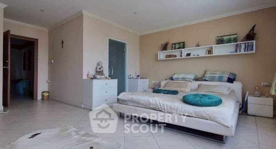 À vendre 3 chambres condo à Pratumnak, Pattaya