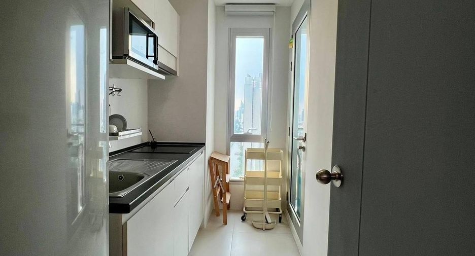 For sale 2 bedrooms condo in Watthana, Bangkok