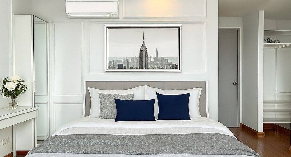 For sale 2 bedrooms condo in Watthana, Bangkok