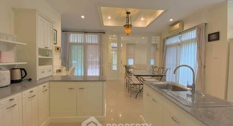 出售 3 卧室 独立屋 在 Mueang Chon Buri, Chon Buri