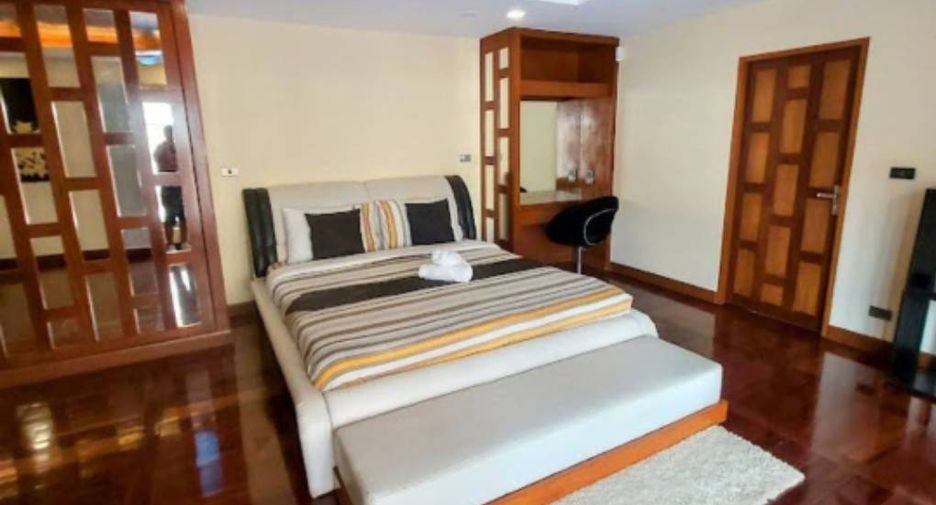 For sale 3 bedrooms villa in Sattahip, Chonburi