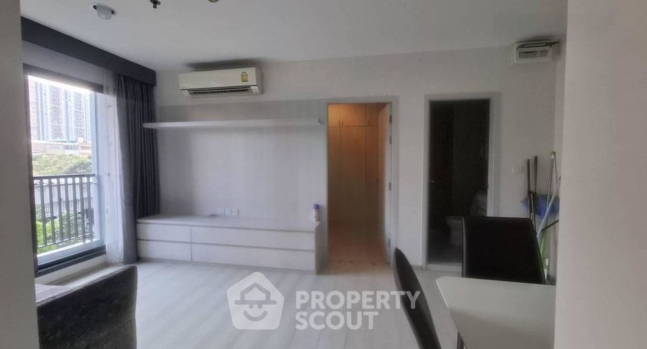 For sale 2 bedrooms condo in Bang Phlat, Bangkok