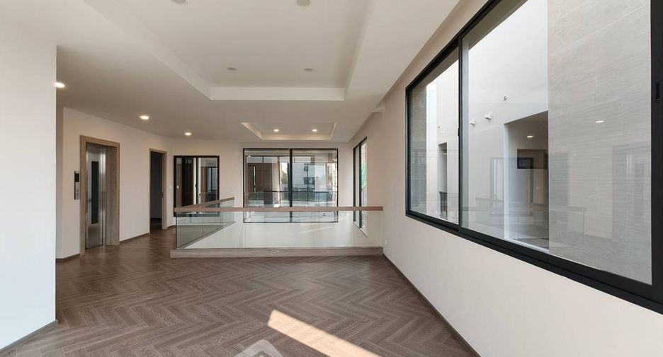 À vendre 4 chambres maison à Suan Luang, Bangkok