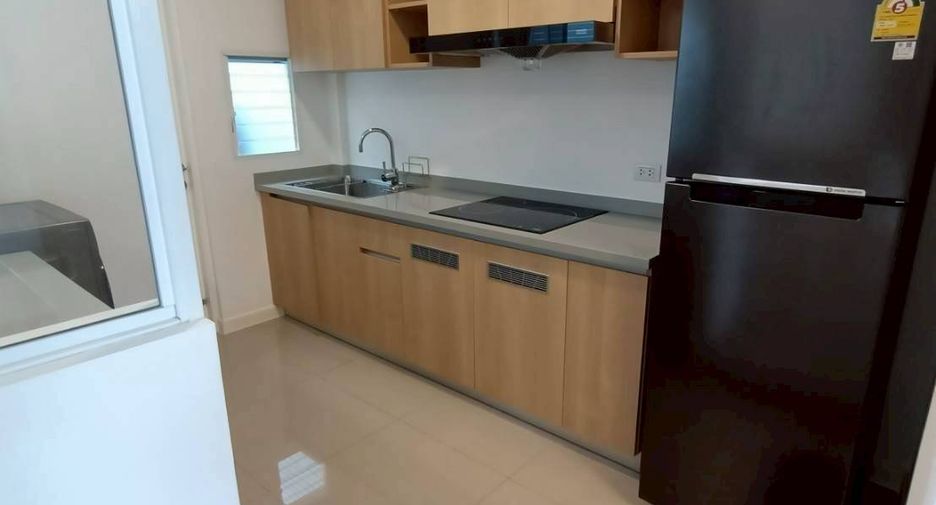 For sale 3 bedrooms townhouse in Prawet, Bangkok