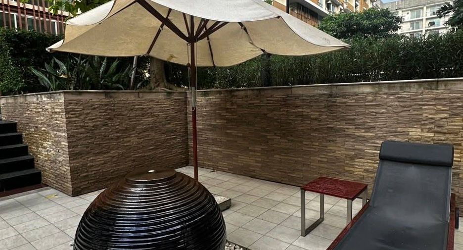 For sale 2 bedrooms condo in Watthana, Bangkok