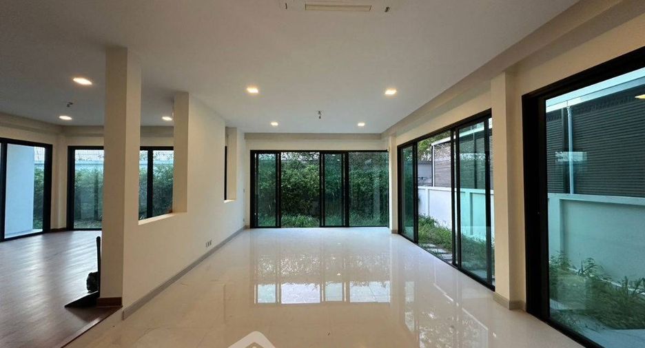 For sale 3 bedrooms house in Mueang Chon Buri, Chonburi
