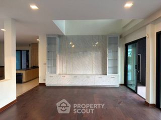 À vendre 3 chambres maison à Mueang Chon Buri, Chonburi