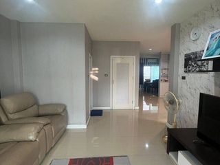 出售 3 卧室 独立屋 在 Si Racha, Chon Buri