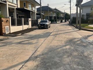 出售 3 卧室 独立屋 在 Si Racha, Chon Buri
