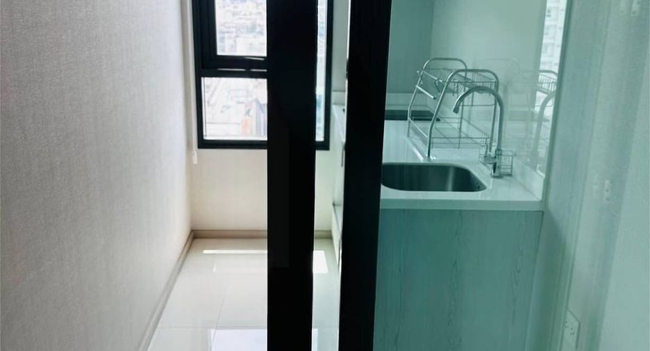 For sale 2 bedrooms condo in Bang Phlat, Bangkok