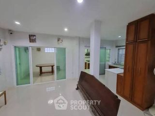 出售 4 卧室 独立屋 在 Si Racha, Chon Buri