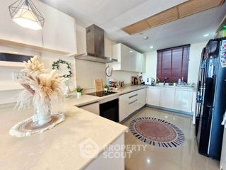For sale 3 bedrooms condo in Bang Kho Laem, Bangkok