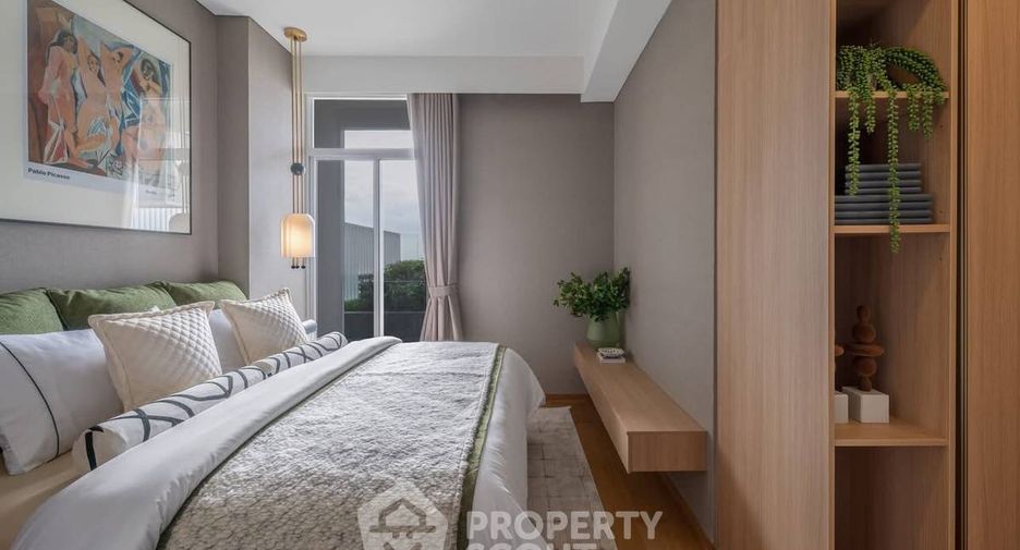 For sale 3 bedrooms condo in Khlong Toei, Bangkok