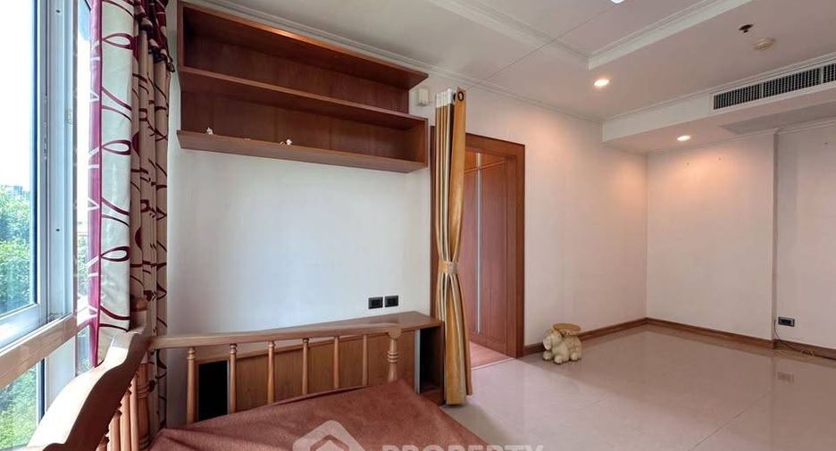 For sale 1 bed condo in Huai Khwang, Bangkok