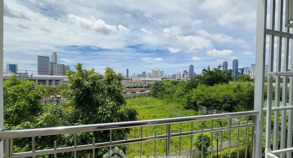 For sale 1 bed condo in Huai Khwang, Bangkok