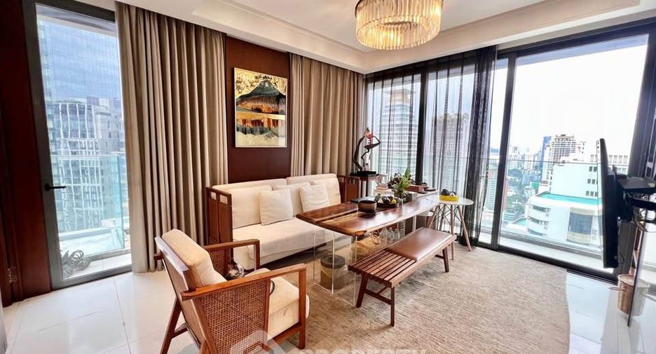 For sale 3 bedrooms condo in Khlong Toei, Bangkok